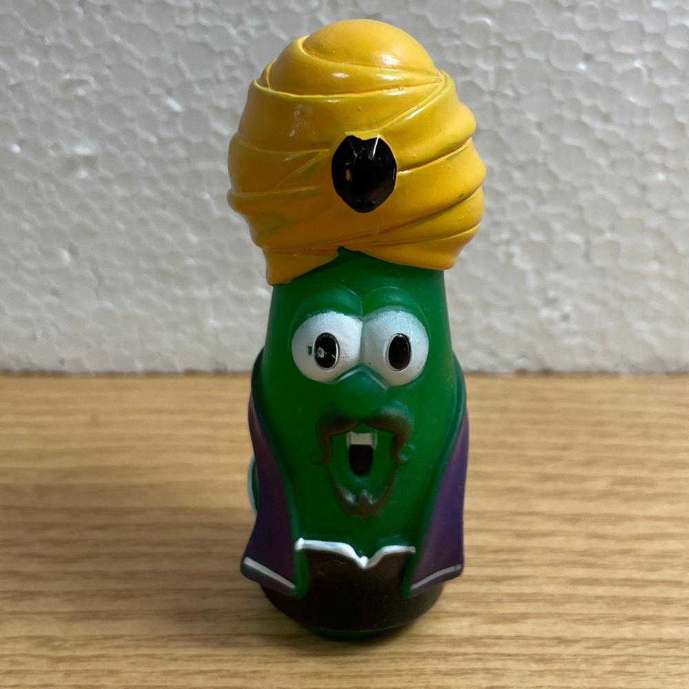 Veggie Tales Nativity Set Larry the Cucumber as Wise Men Replacement Figure 2004